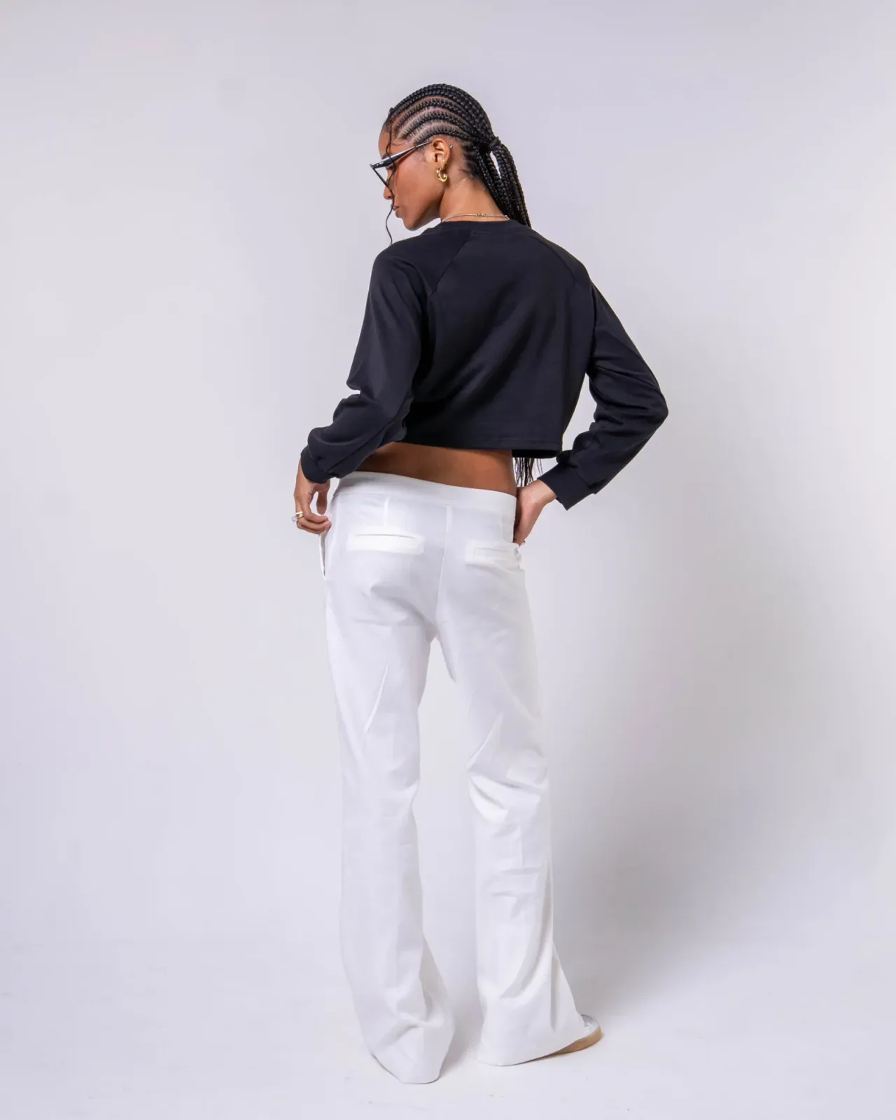 ASCEND CROPPED SWEARTSHIRT BLACK